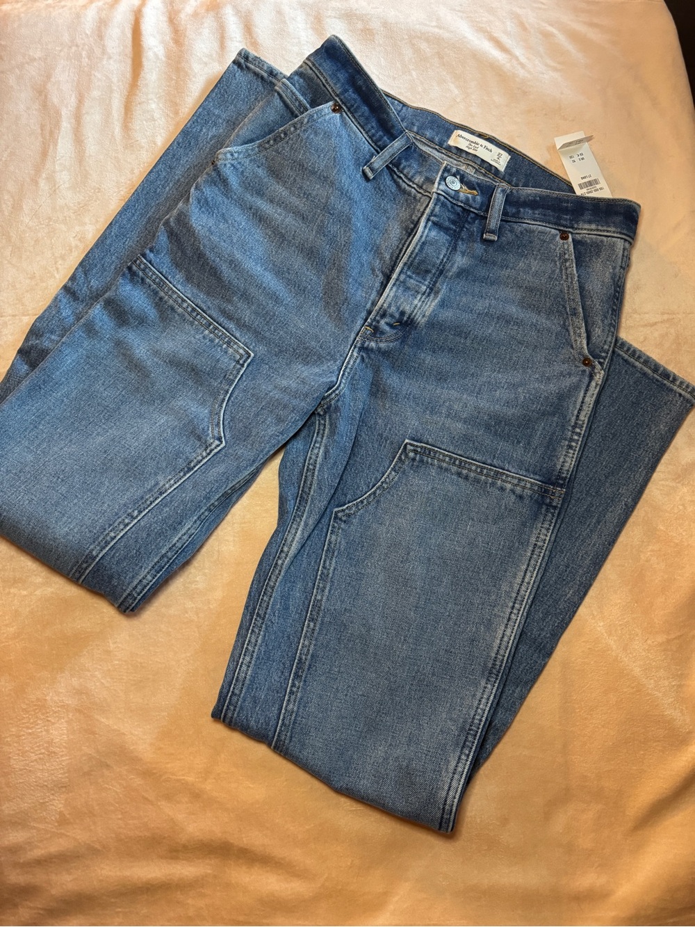 NWT Abercrombie & Fitch High Rise Dad Jean with Carpenter detail size 27/ 4 Long